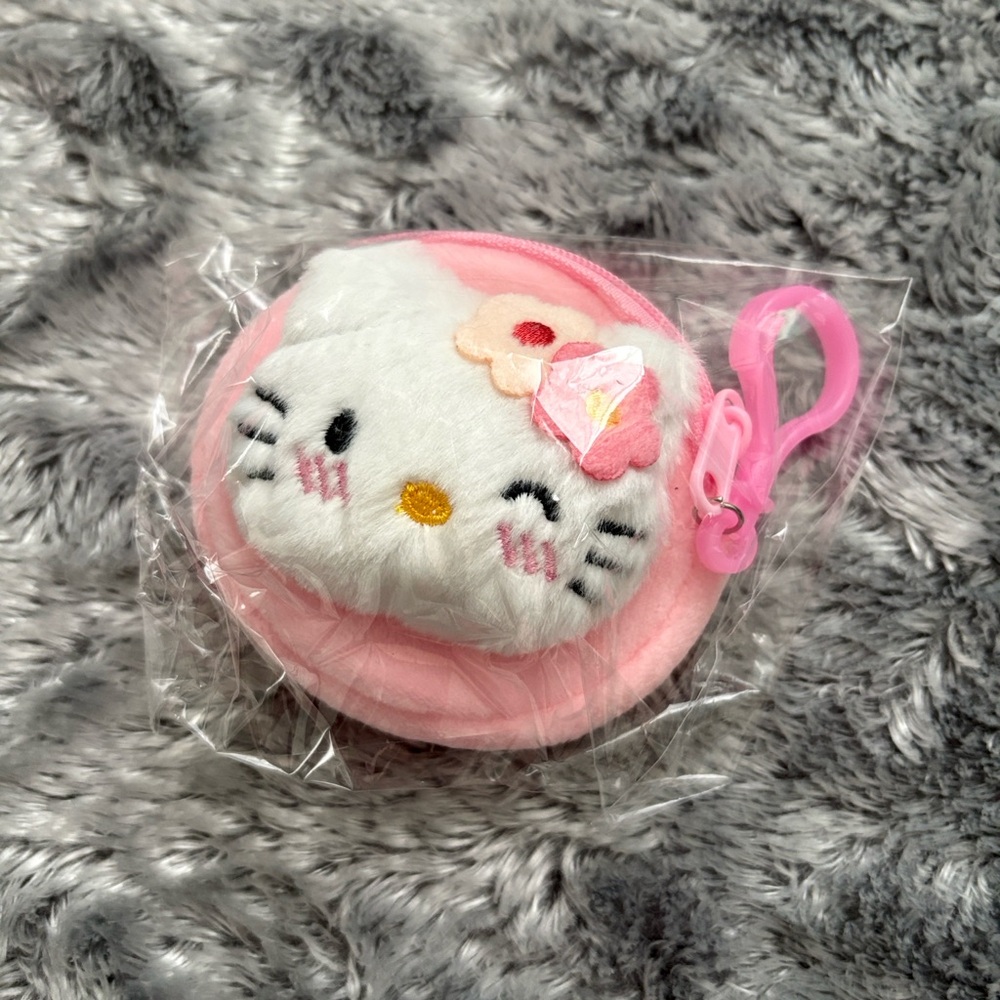 Hello Kitty Bundle - Picture 6 of 12